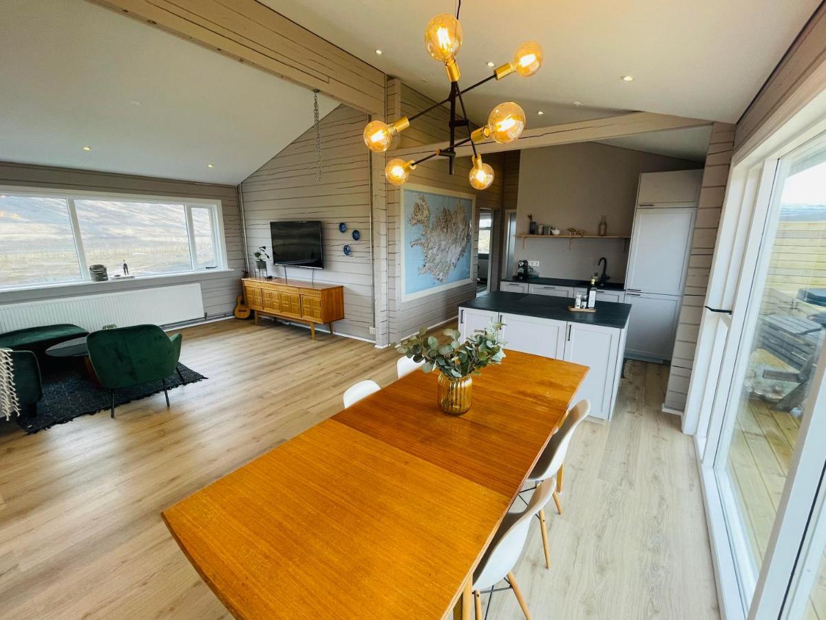 Stylish With Hot Tub Apartment Stori As